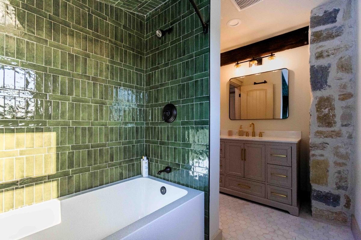 Tiled tub and vanity