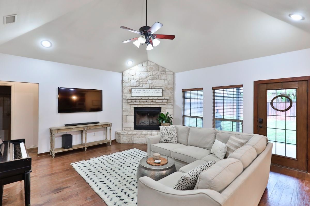 Living room with vaulted ceiling